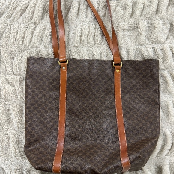 Celine Macadam Tote – Classic Luxury - Picture 4 of 9